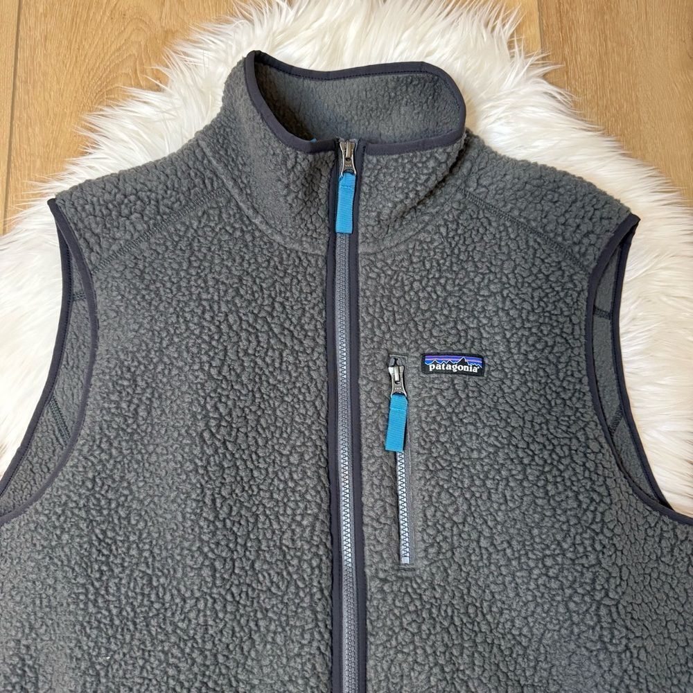 [Patagonia] Men’s Charcoal Fleece with Blue Accents - Size Large - Picture 2 of 4
